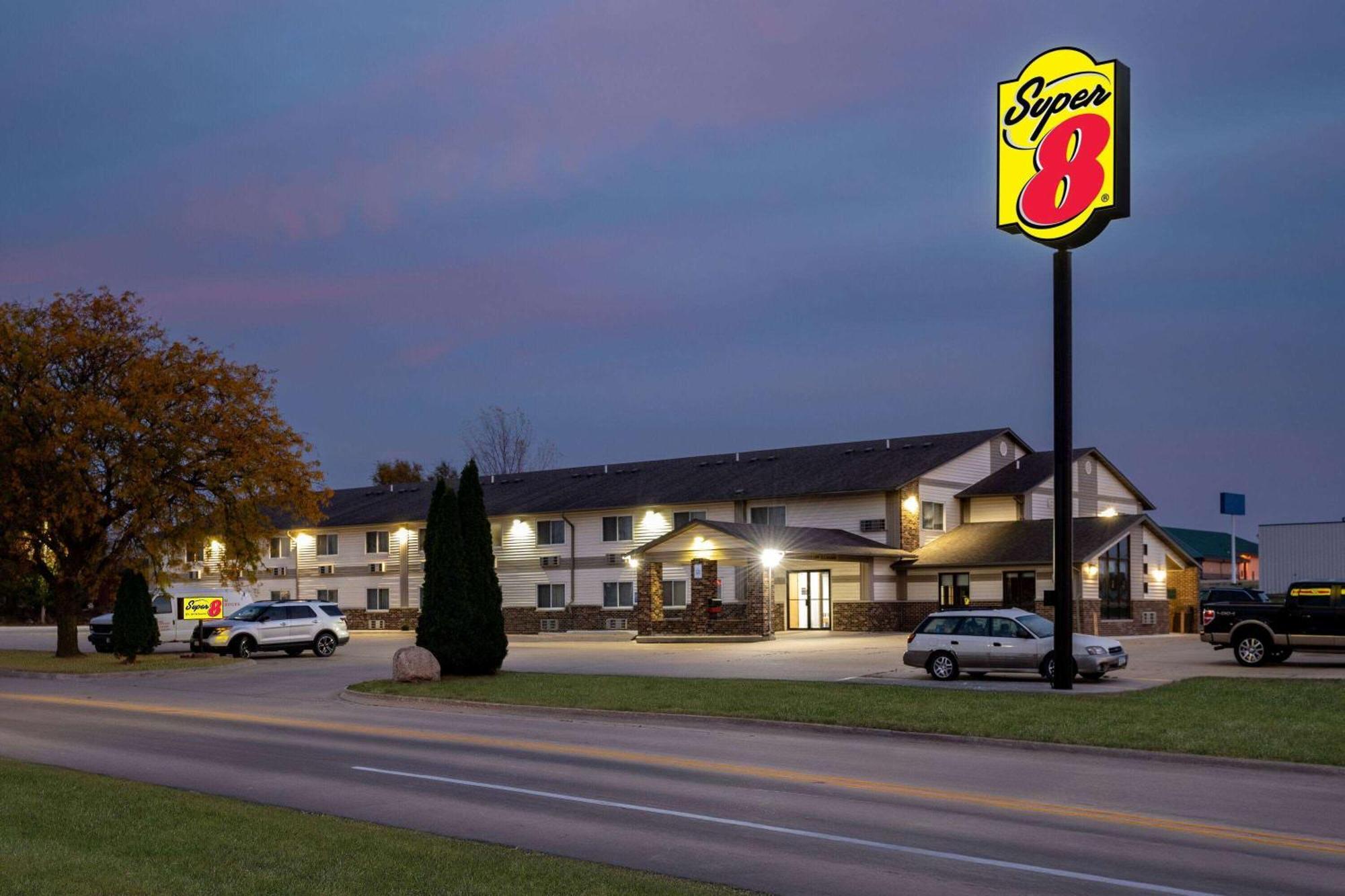 Super 8 By Wyndham Waverly Kültér fotó